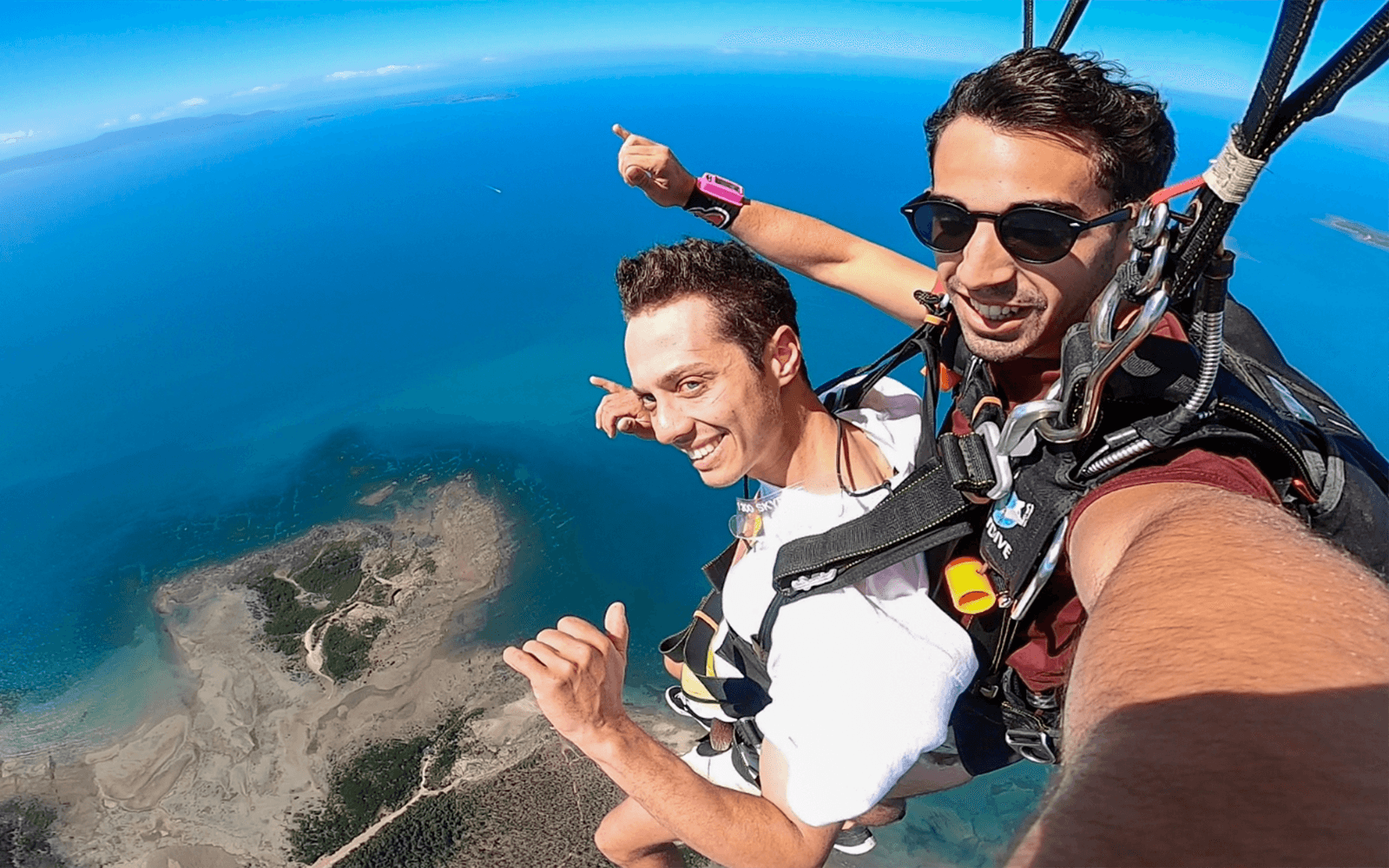 Airlie Beach Tandem Skydive with Beach Landing tickets in Whitsundays - Highlights | TickYourList