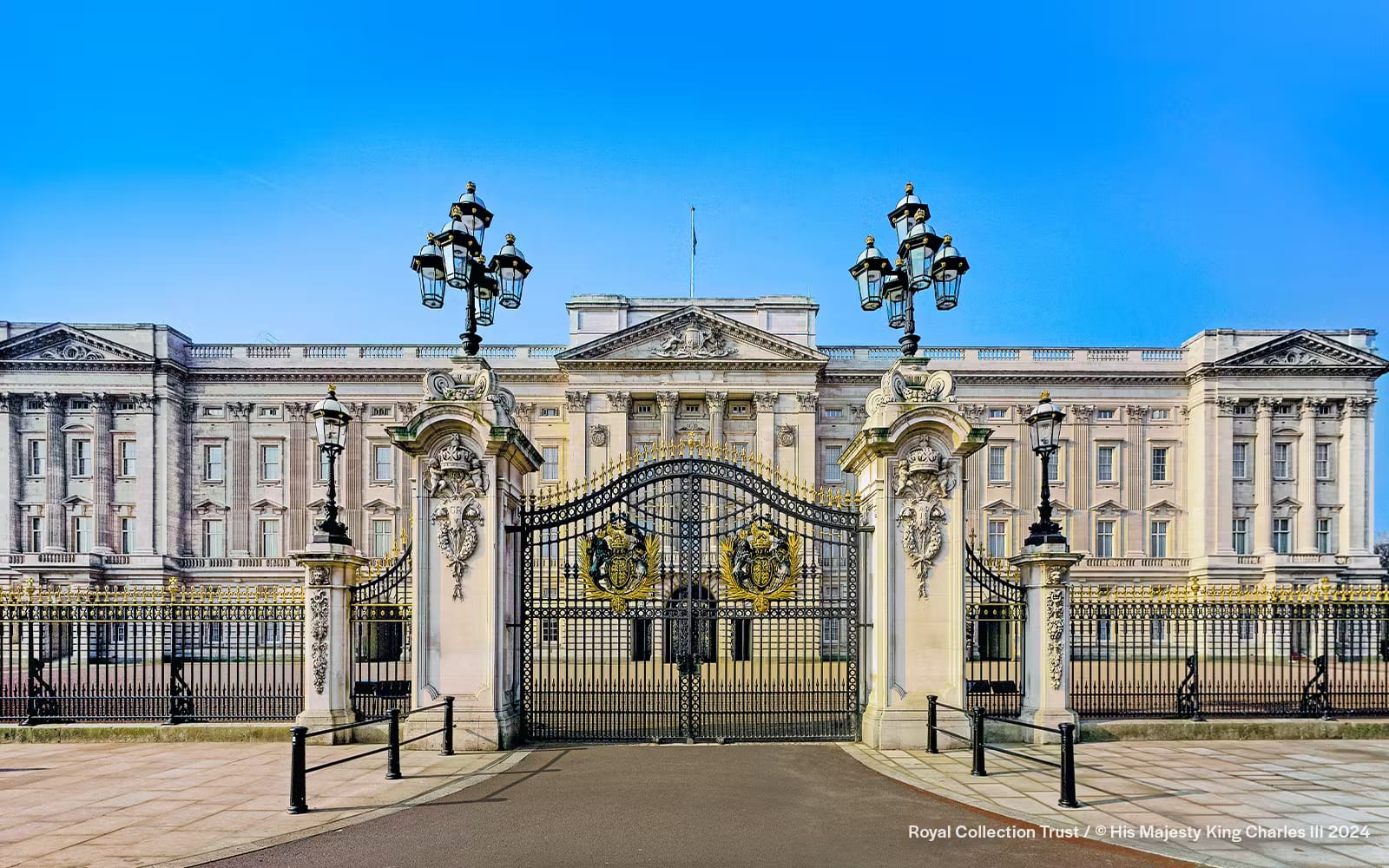 31a4bf553f447246bf5bd92b00cb1707-12286-london-changing-of-the-guard-tour-with-optional-buckingham-palace-entry-11.avif