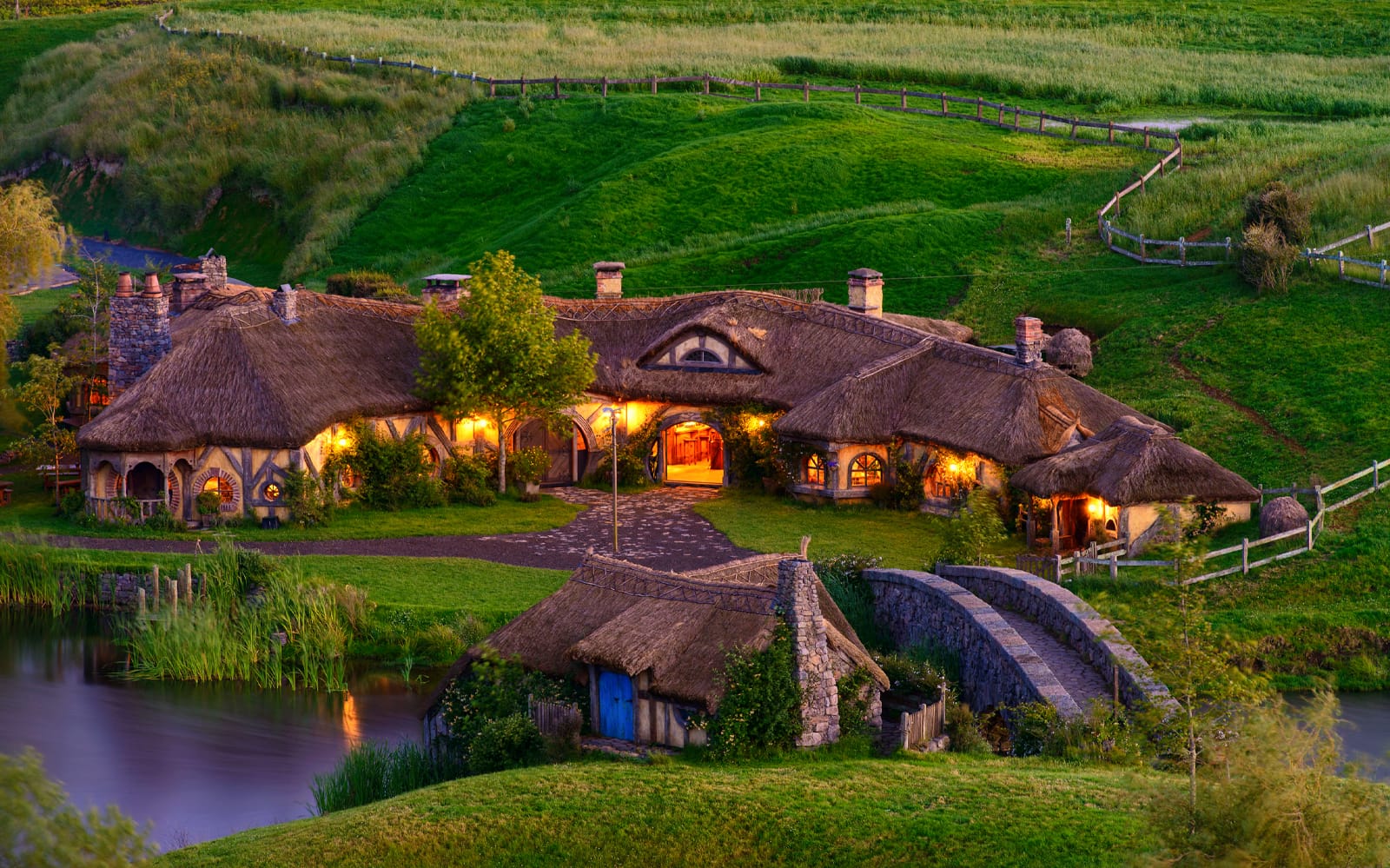 From Auckland: Hobbiton Movie Set, Wai-O-Tapu, & Rotorua Guided Tour tickets in Auckland - Highlights | TickYourList