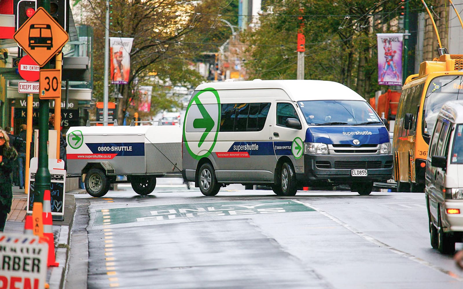 Super Shuttle One-Way Tickets: Auckland Airport to/from Auckland Central City in Auckland - Highlights | TickYourList