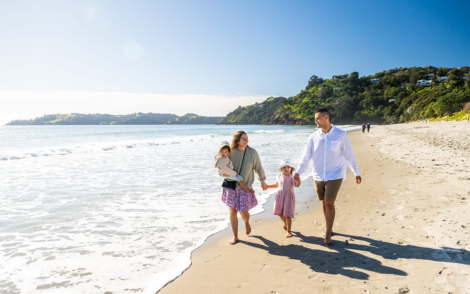Western Explorer: Waiheke Island Hop-on Hop-off Bus Tour with Optional Ferry Transfers tickets in Auckland - Highlights | TickYourList