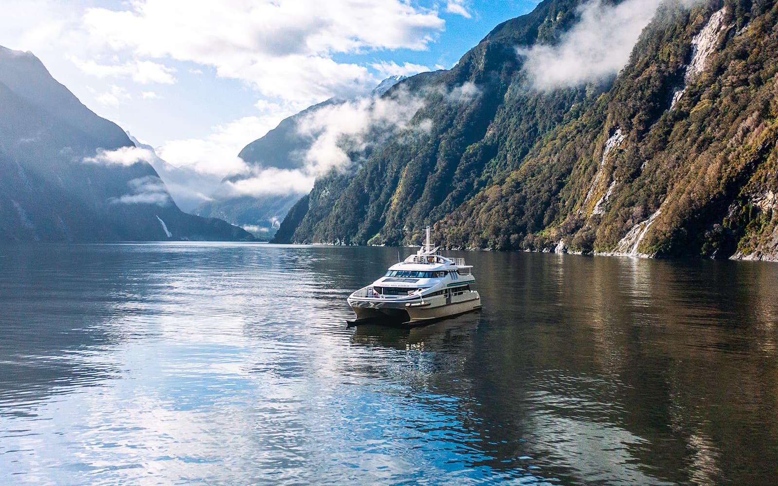 From Te Anau: Milford Sound Day Trip with Cruise, Walks & Return Transfers