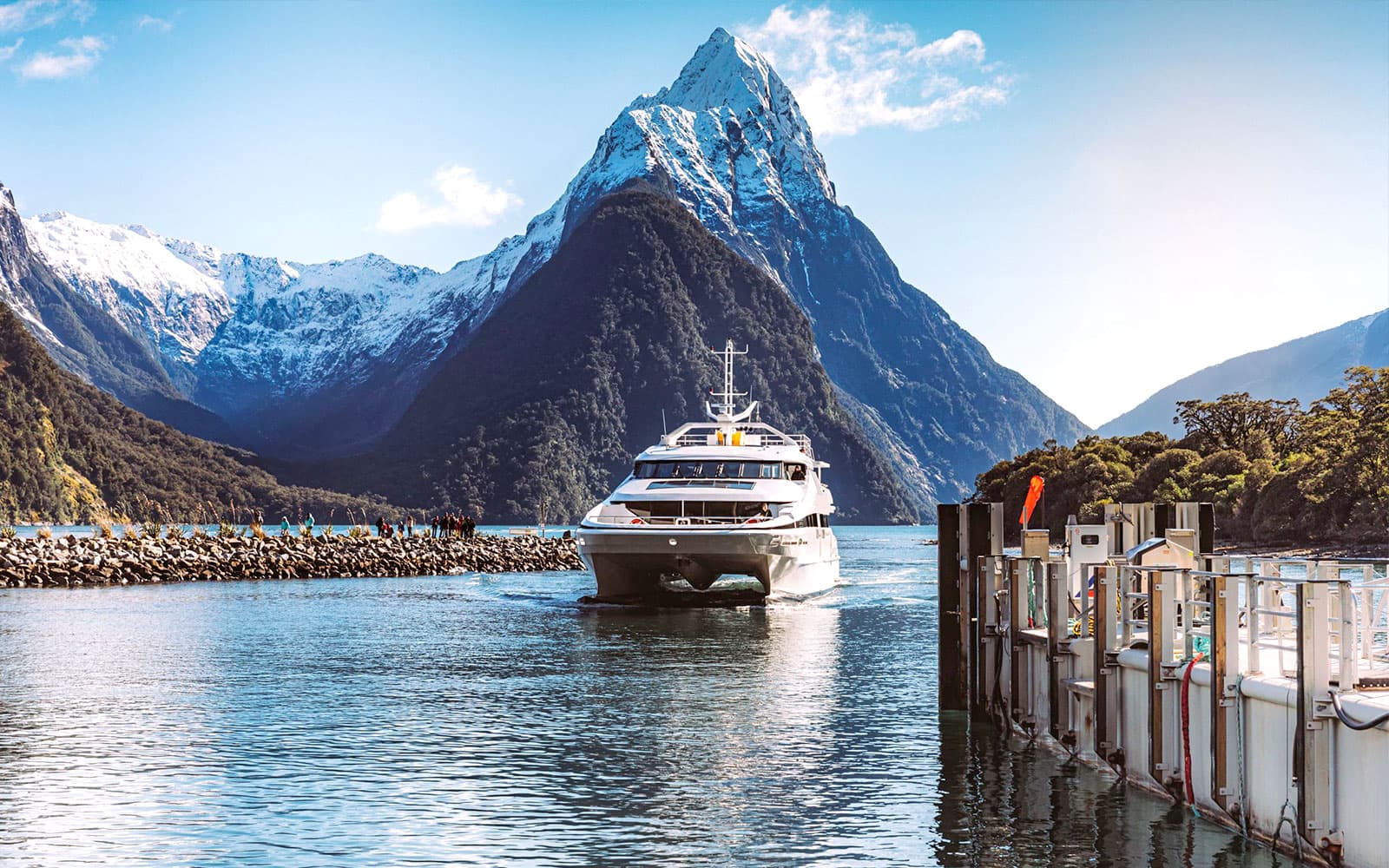 Milford Sound Cruise tickets in Milford Sound - Features | TickYourList