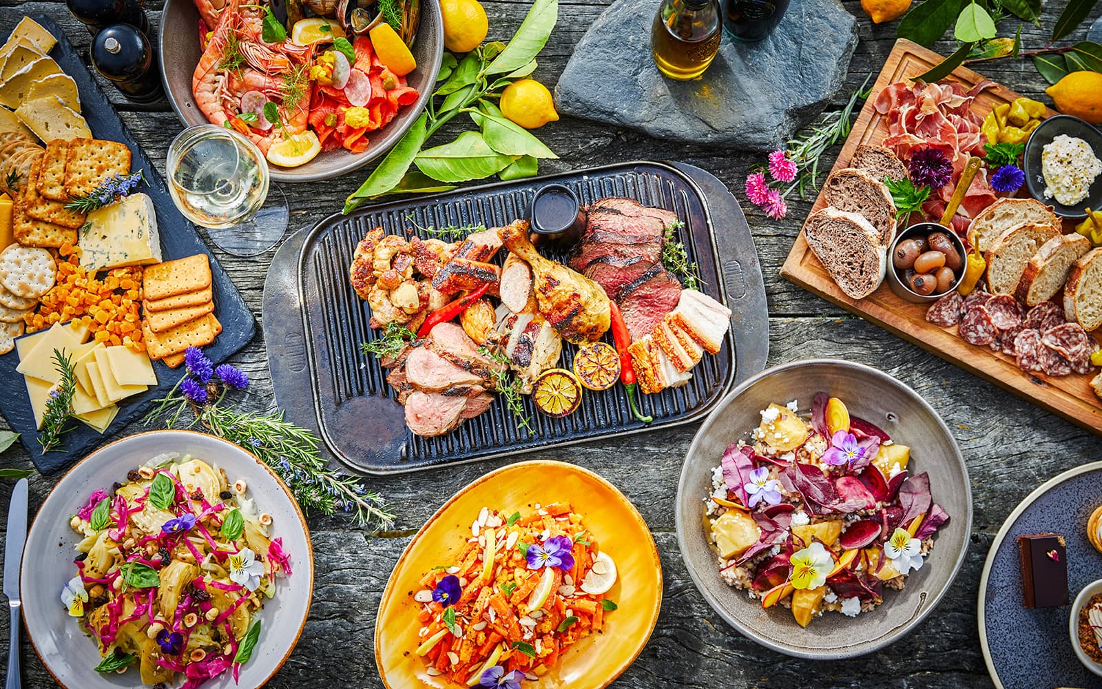 From Queenstown: TSS Earnslaw/Spirit of Queenstown Cruise with Gourmet BBQ Experience