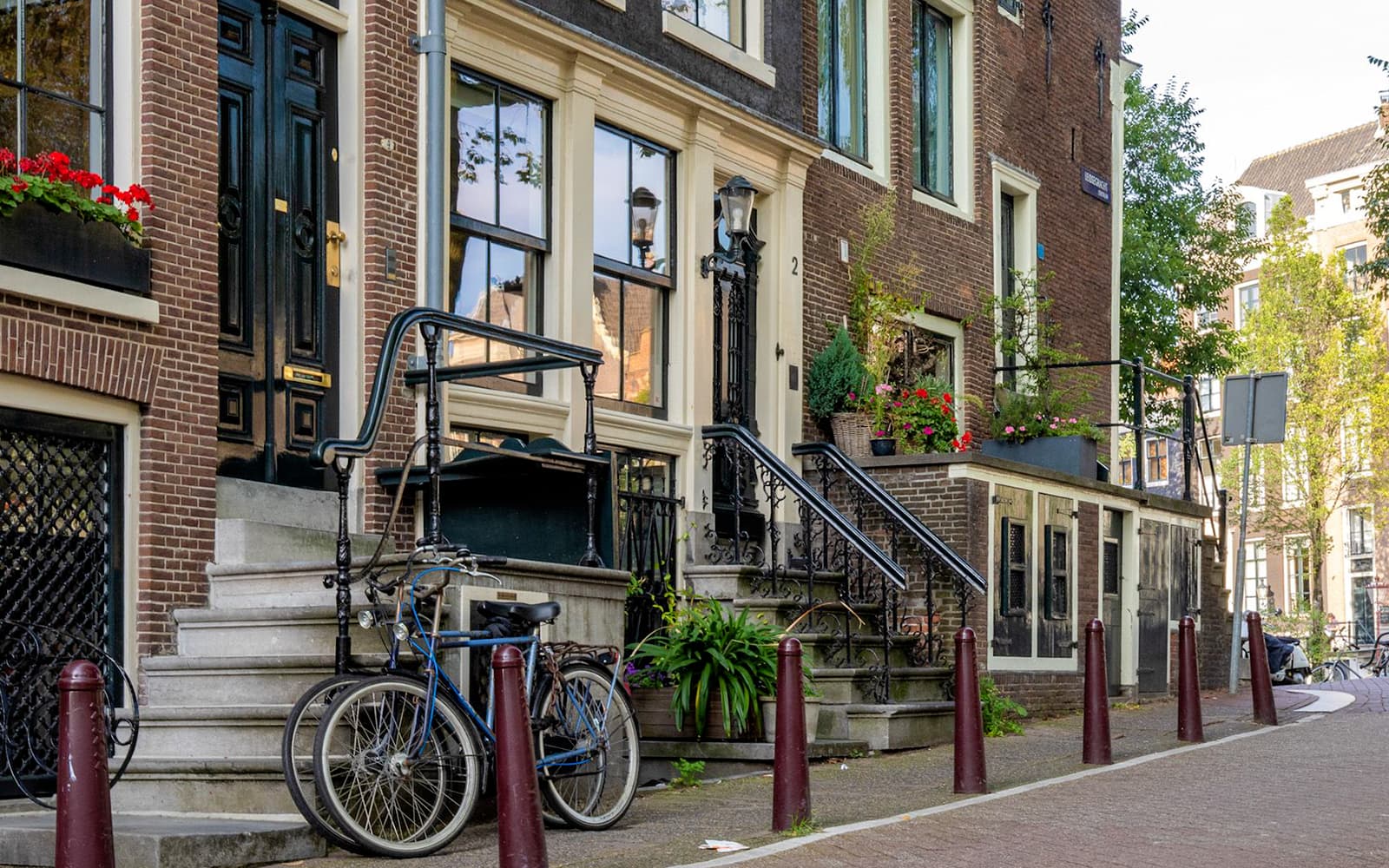 Amsterdam Cultural & Historical Walking Tour in German or English tickets in Amsterdam - Activities | TickYourList