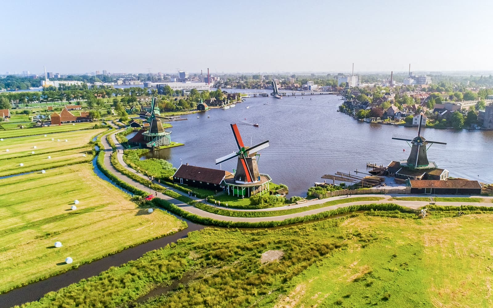 From Amsterdam: Zaanse Schans & Cheese Tasting Guided Tour