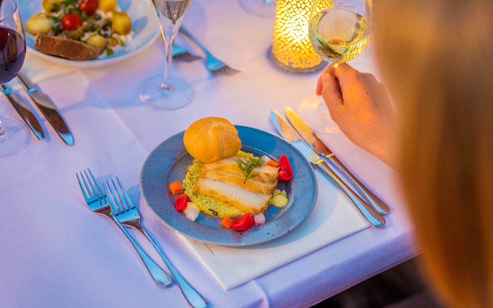 Amsterdam: Dinner Cruise with 4-Course Menu and Drinks