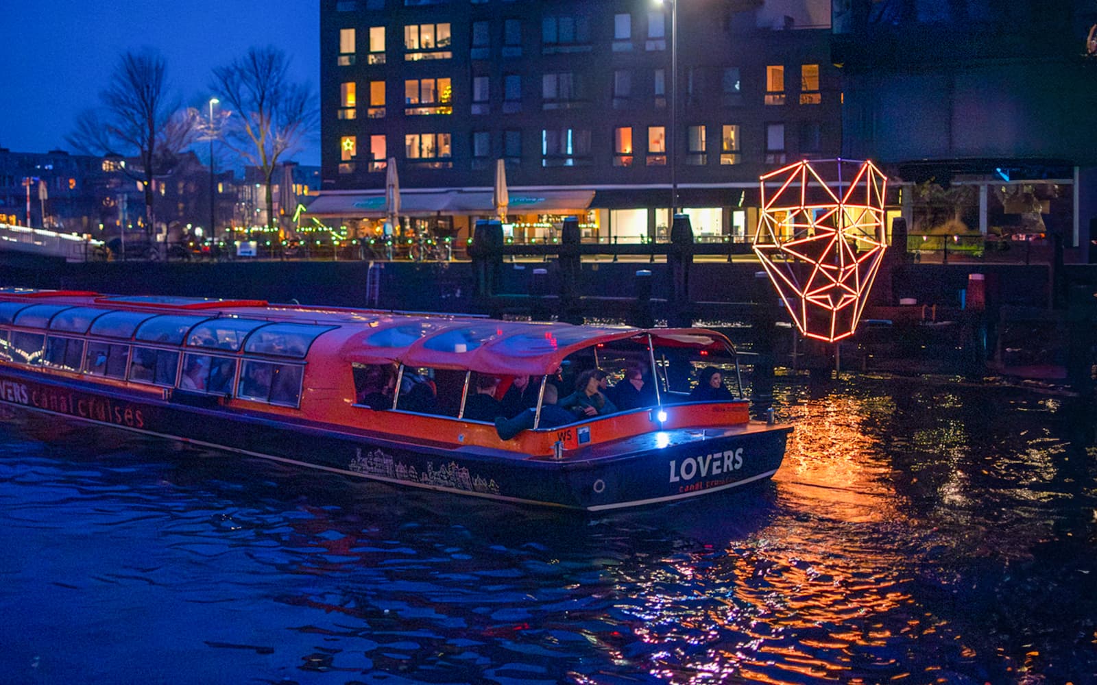 Amsterdam: Dinner Cruise with 4-Course Menu and Drinks tickets in Amsterdam - Activities | TickYourList