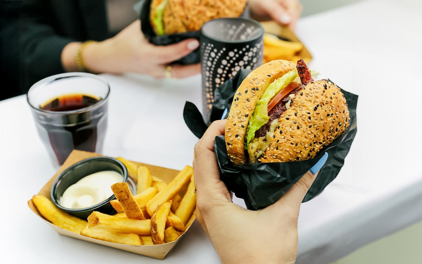 Amsterdam: Burger Dinner Cruise & 1 Free Drink tickets in Amsterdam - Activities | TickYourList