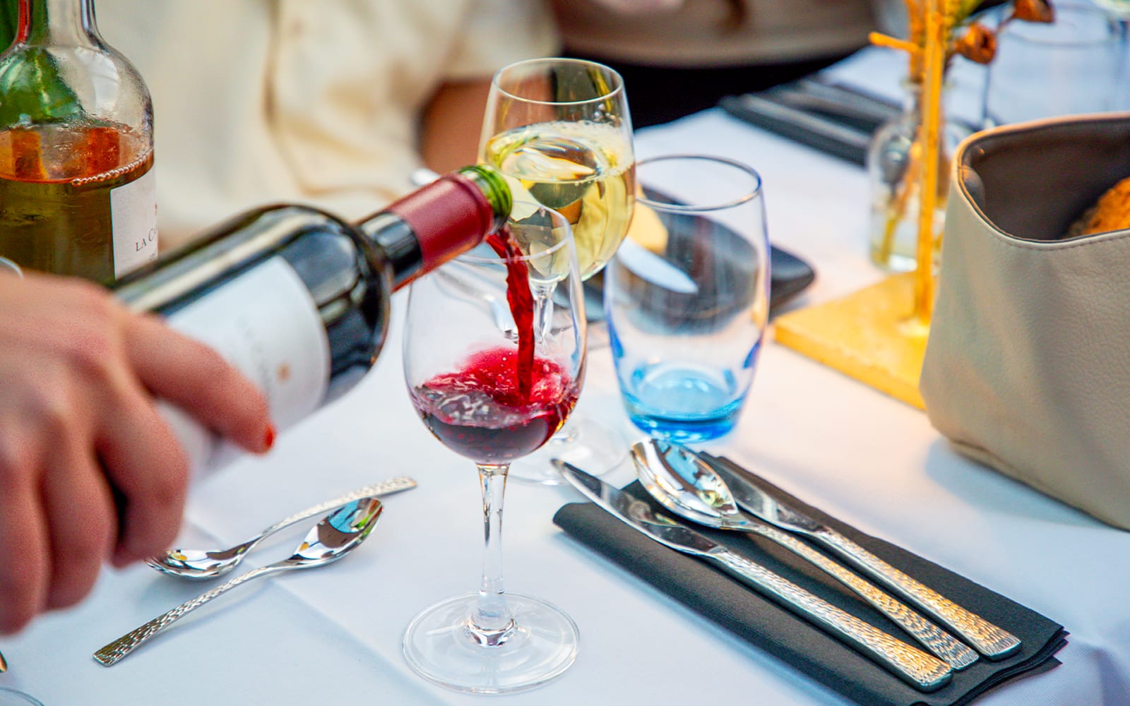 Amsterdam: Canal Cruise with Wine and Cheese experience tickets in Amsterdam | TickYourList