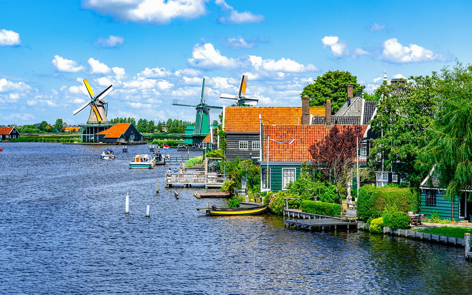From Amsterdam: Zaanse Schans and Volendam Guided Tour