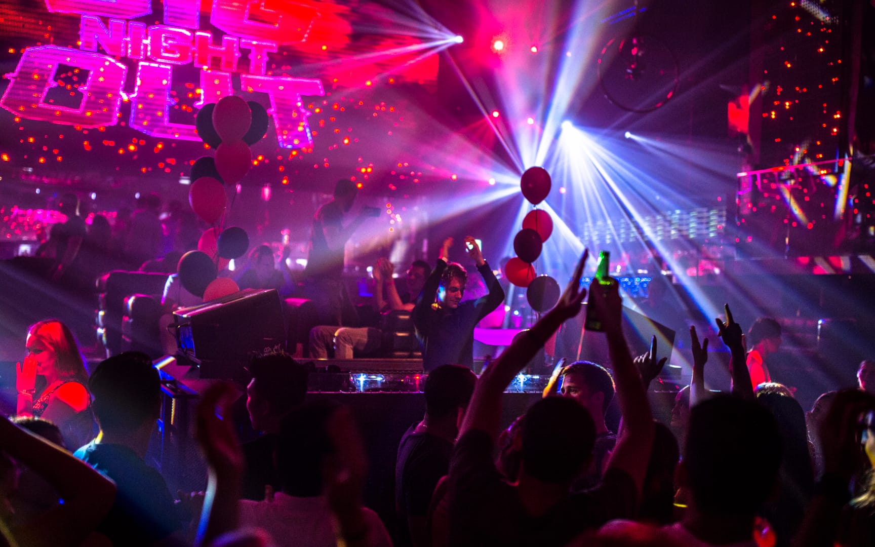 Amsterdam Nightlife Ticket with Entry to Clubs & Free Drinks in Amsterdam - Attractions | TickYourList