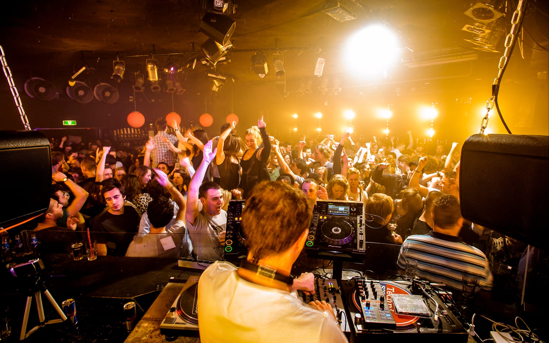 Amsterdam Nightlife Ticket with Entry to Clubs & Free Drinks in Amsterdam - Explore More | TickYourList