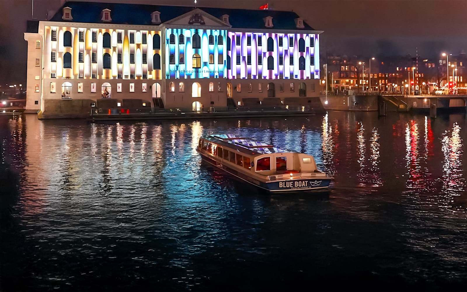 Amsterdam Light Festival: 90-min Extended Traditional Cruise with Optional Wine & Snackbox tickets in Amsterdam - Activities | TickYourList