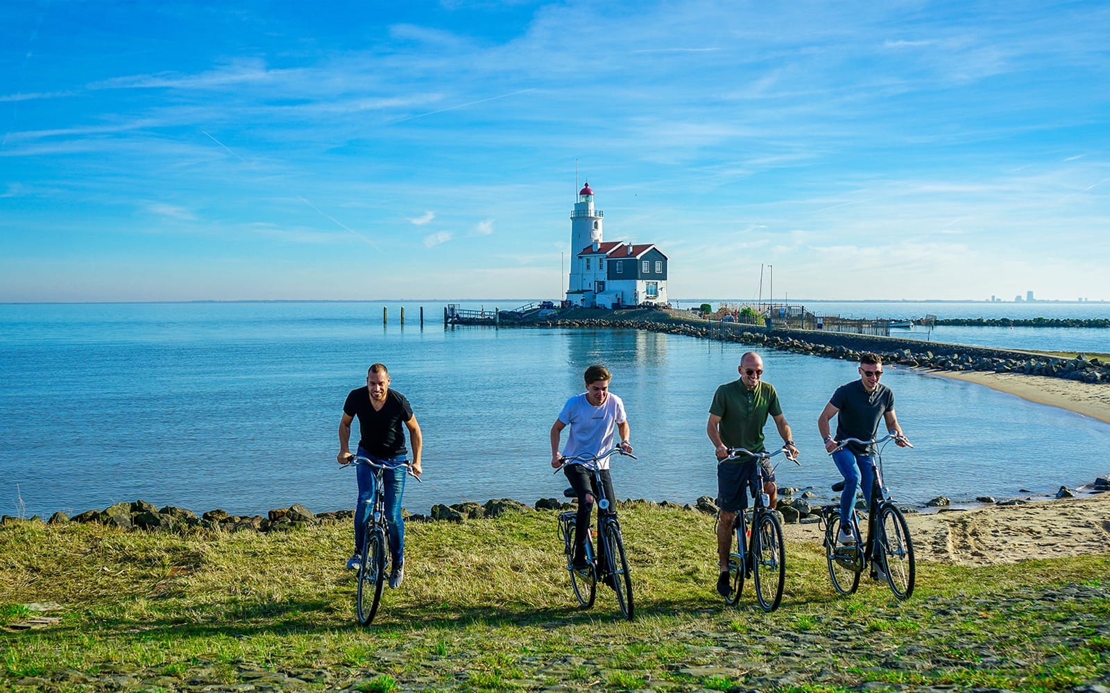 Volendam: E-Bike Rental with Countryside Route Suggestions tickets in Amsterdam - Discover | TickYourList