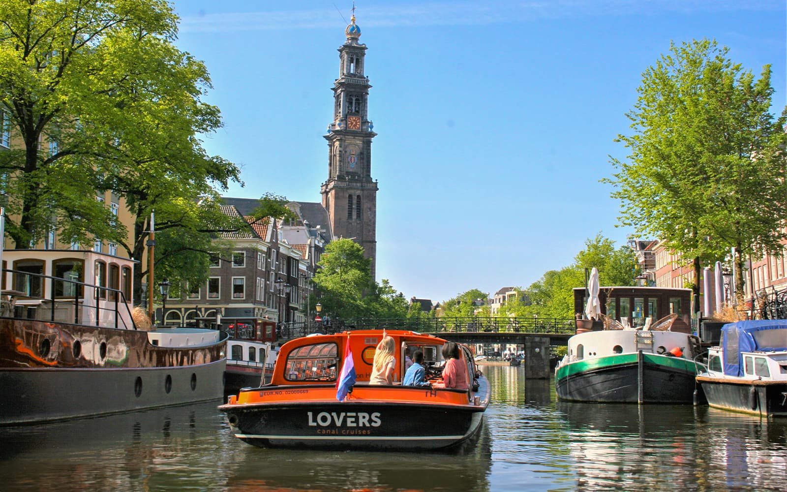 Combo: NEMO Science Museum Tickets + Amsterdam Canal Cruise in Amsterdam - Features | TickYourList