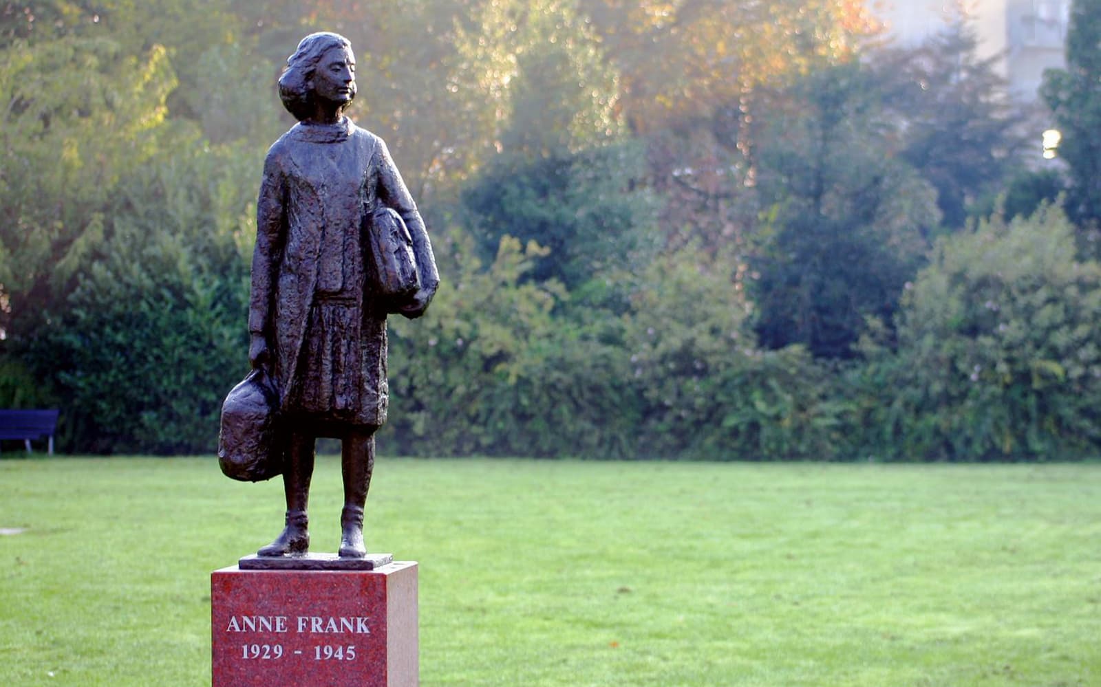 Combo (Save 28%): Anne Frank Walking Tour + 1-Hour Amsterdam Canal Cruise tickets in Amsterdam - Attractions | TickYourList