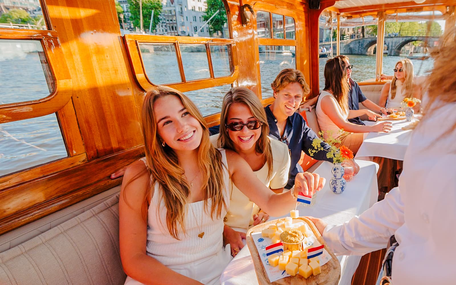 Amsterdam: Luxury Classic Cruise with Unlimited Cheese & Wine tickets in Amsterdam - Features | TickYourList