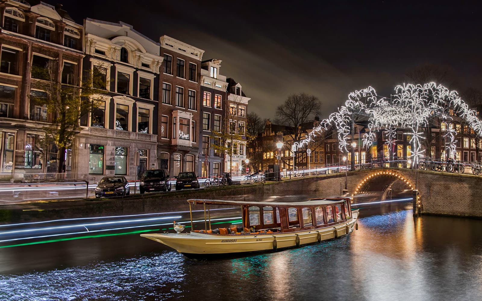 Amsterdam Light Festival: 75-min Luxury Cruise with Optional Unlimited Drinks & Snacks experience tickets in Amsterdam | TickYourList