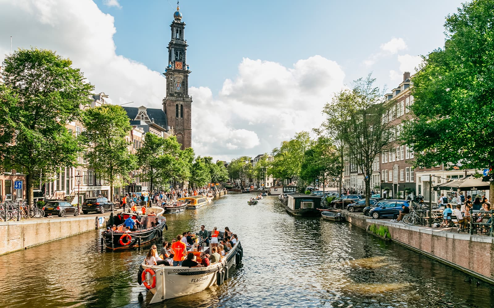 Amsterdam: Luxury Evening Canal Cruise with Bar on Board