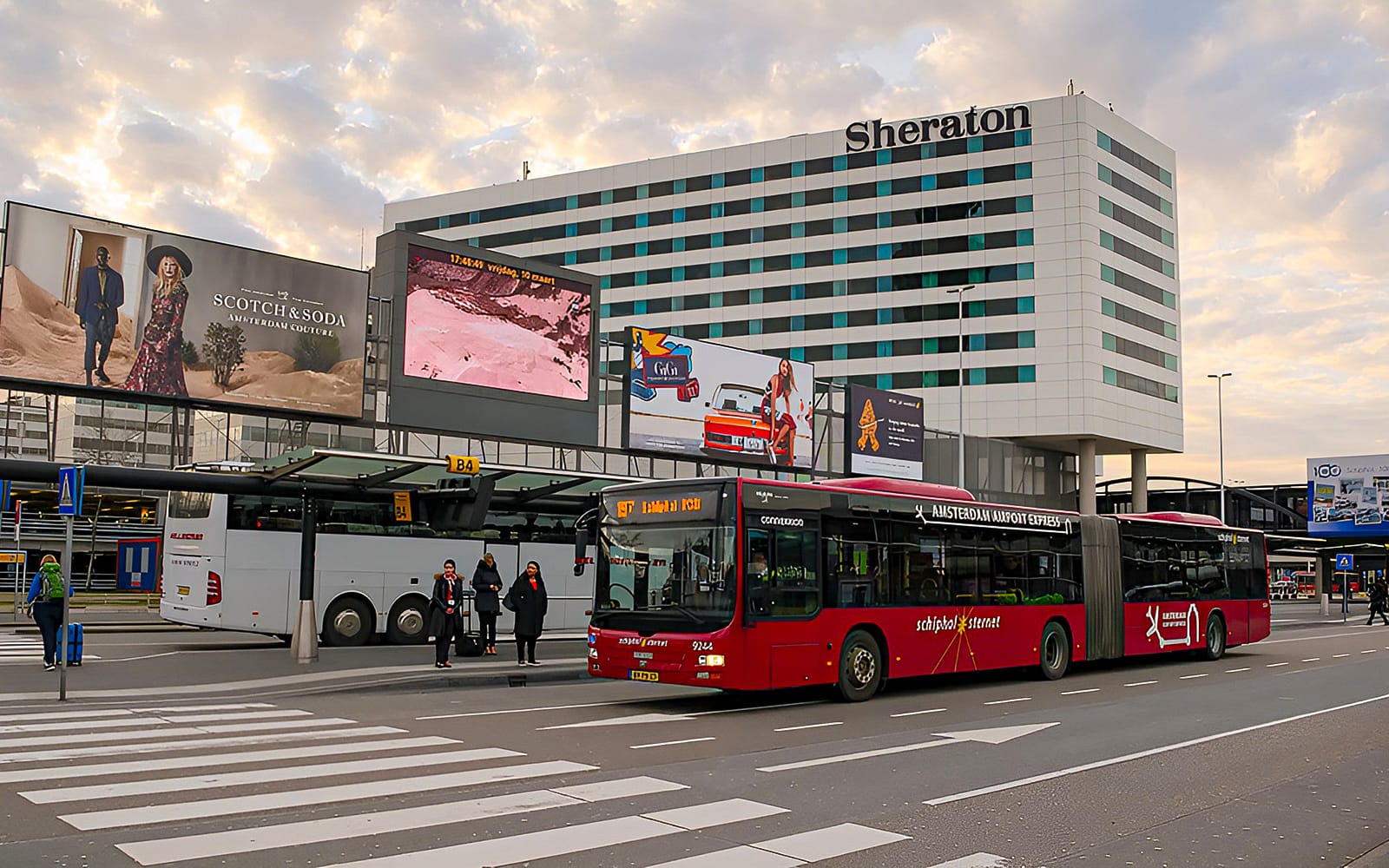 Bus Transfers: Schiphol Airport to/from City Center by Amsterdam Airport Express tickets in Amsterdam - Highlights | TickYourList