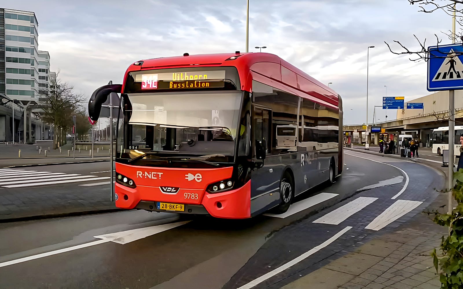 Bus Transfers: Schiphol Airport to/from City Center by Amsterdam Airport Express tickets in Amsterdam - Features | TickYourList