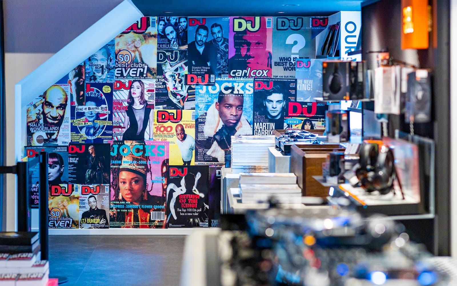 Combo: Our House Museum of Electronic Dance Music + Amsterdam Canal Cruise Tickets in Amsterdam - Features | TickYourList