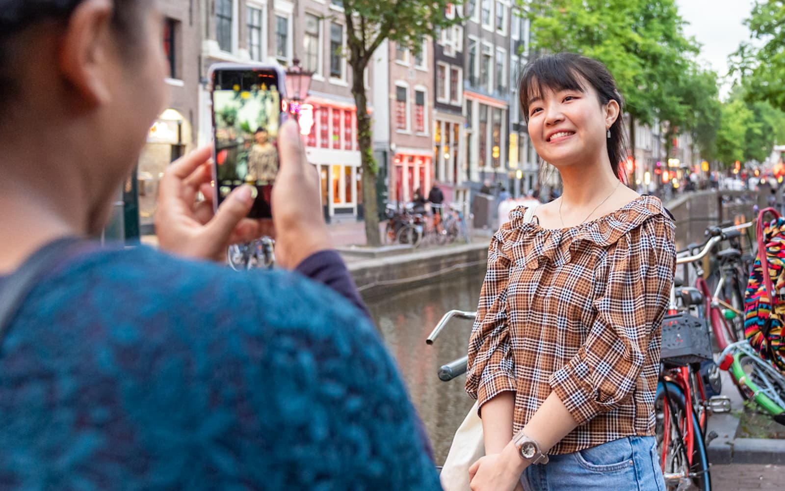 Amsterdam: Red Light District Guided Walking Tour tickets in Amsterdam - Features | TickYourList