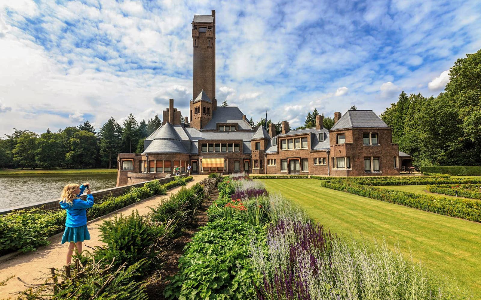 Guided Day Tour of Kröller Müller Museum & Hoge Veluwe National Park from Amsterdam tickets in Amsterdam - Features | TickYourList