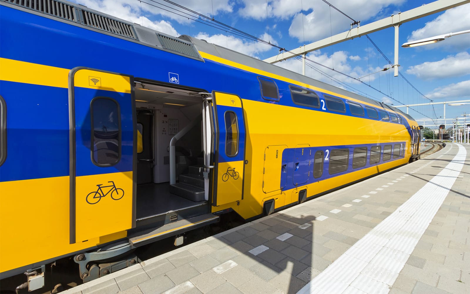 NS One-Way Tickets: Schiphol Airport to/from Amsterdam Central in Amsterdam - Activities | TickYourList
