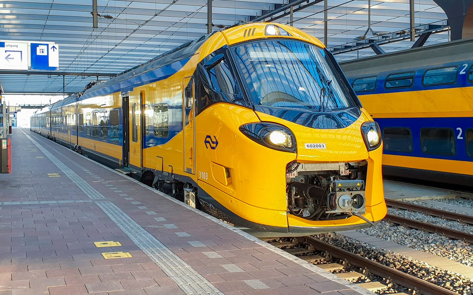 NS One-Way Tickets: Schiphol Airport to/from Amsterdam Central in Amsterdam - Highlights | TickYourList
