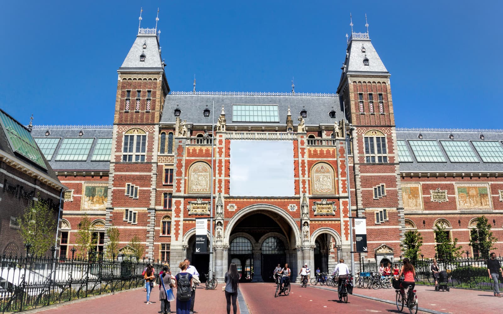 Professional Photoshoot at Rijksmuseum tickets in Amsterdam - Attractions | TickYourList