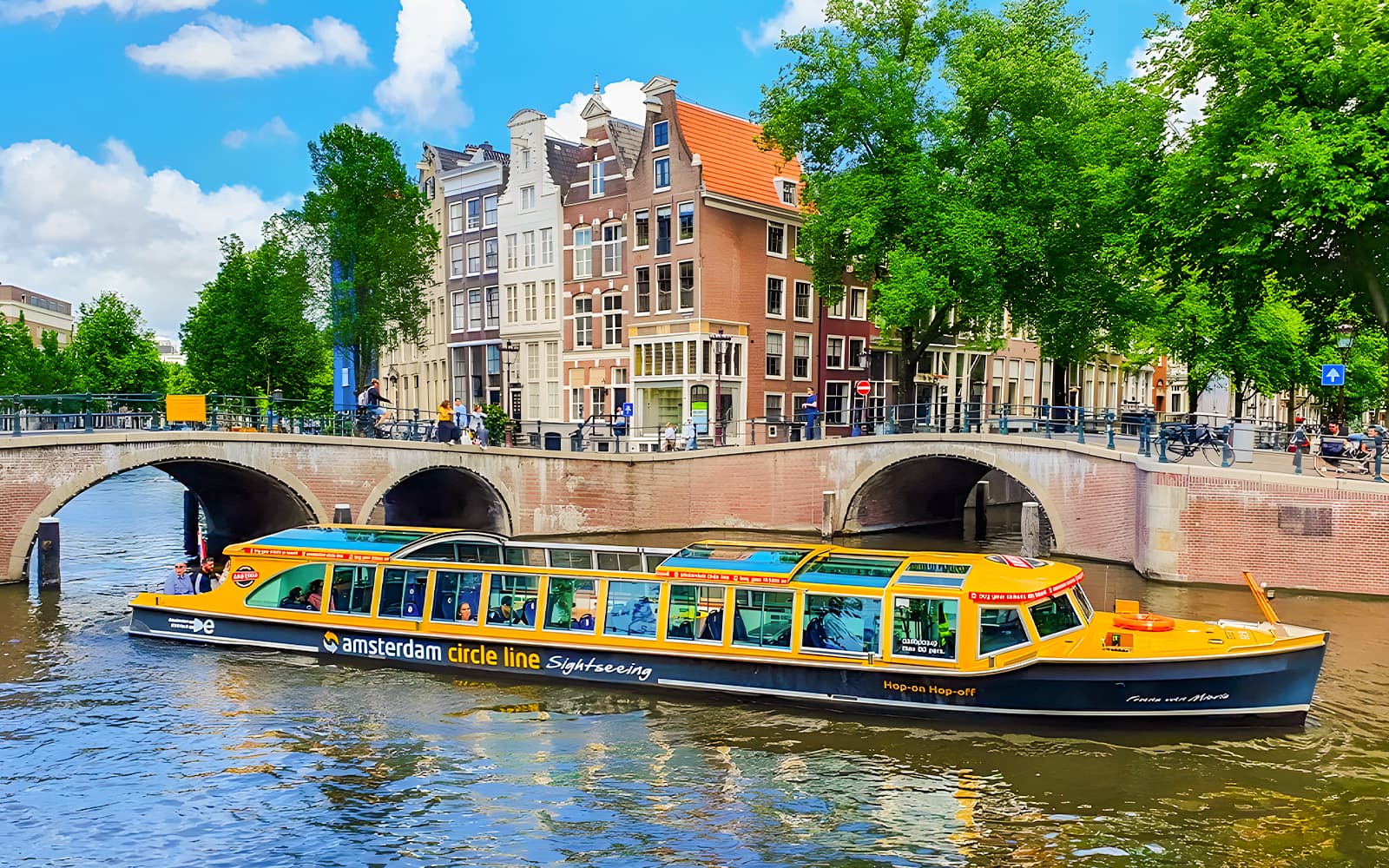 Combo (Save 4%): Amsterdam Dungeon Tickets + 75-Min Amsterdam Canal Cruise in Amsterdam - Highlights | TickYourList