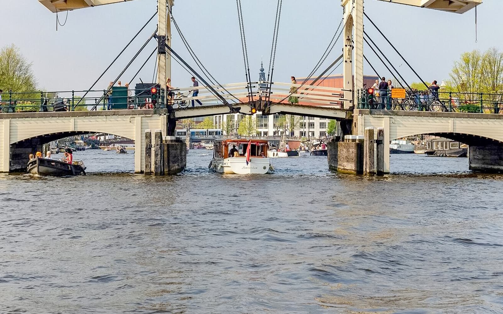 Combo (Save 10%): WONDR Experience + Amsterdam Canal Cruise Tickets in Amsterdam - Features | TickYourList