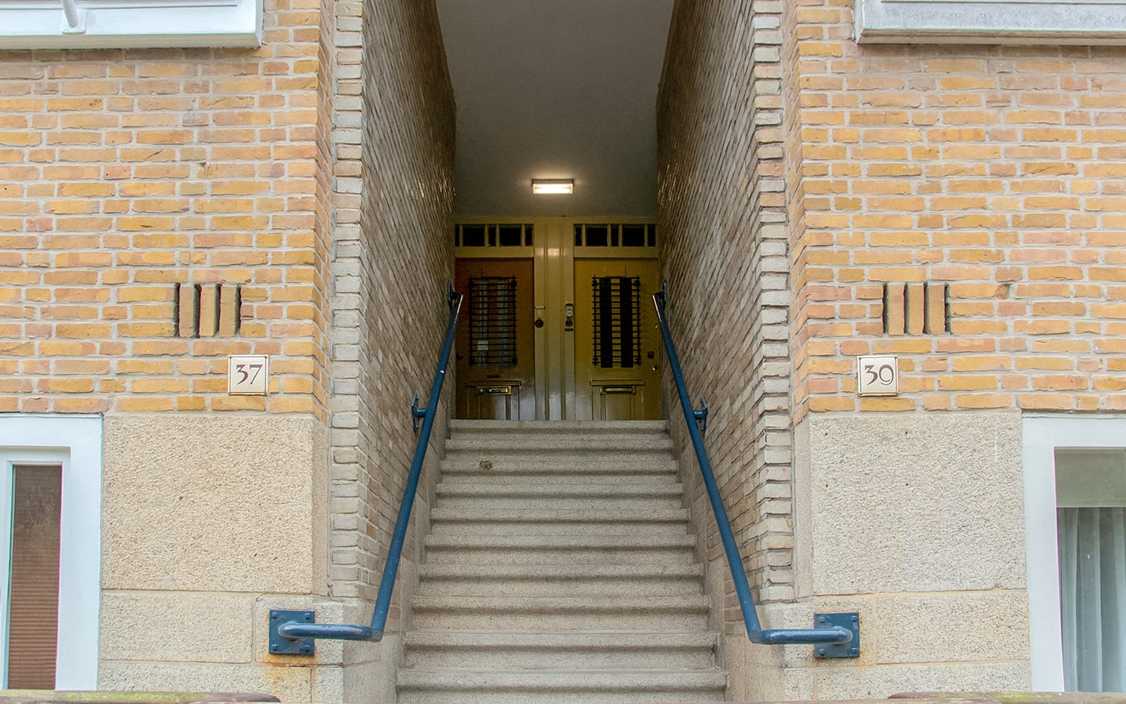 Life of Anne Frank Walking Tour with Entry Tickets to Anne Frank House in Amsterdam - Attractions | TickYourList