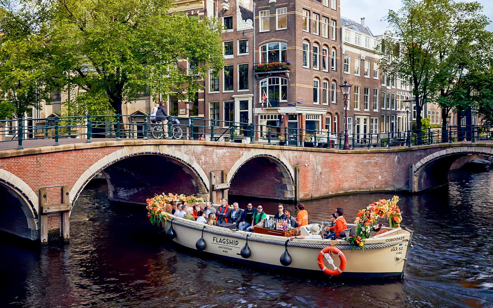 Amsterdam: Exclusive Tulip Experience on Luxury Cruise tickets in Amsterdam | TickYourList
