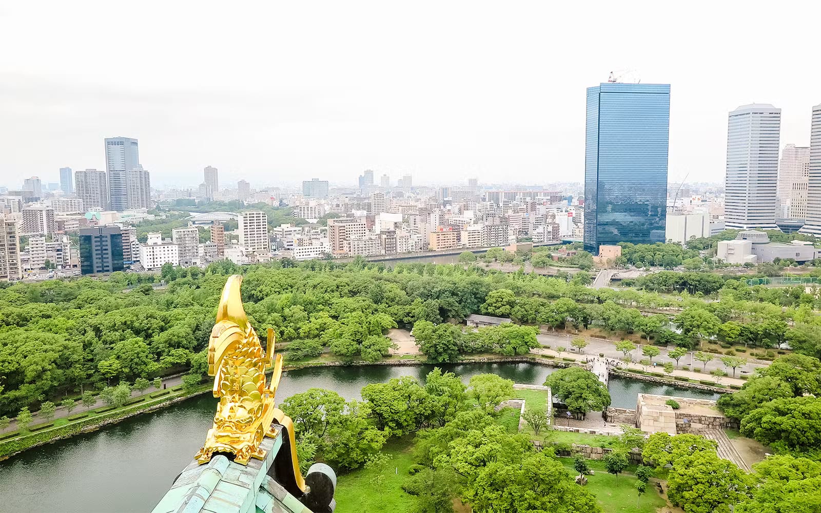 ccc9c270285278cb4ba15fb2b6d8af8d-Osaka Castle 6.avif