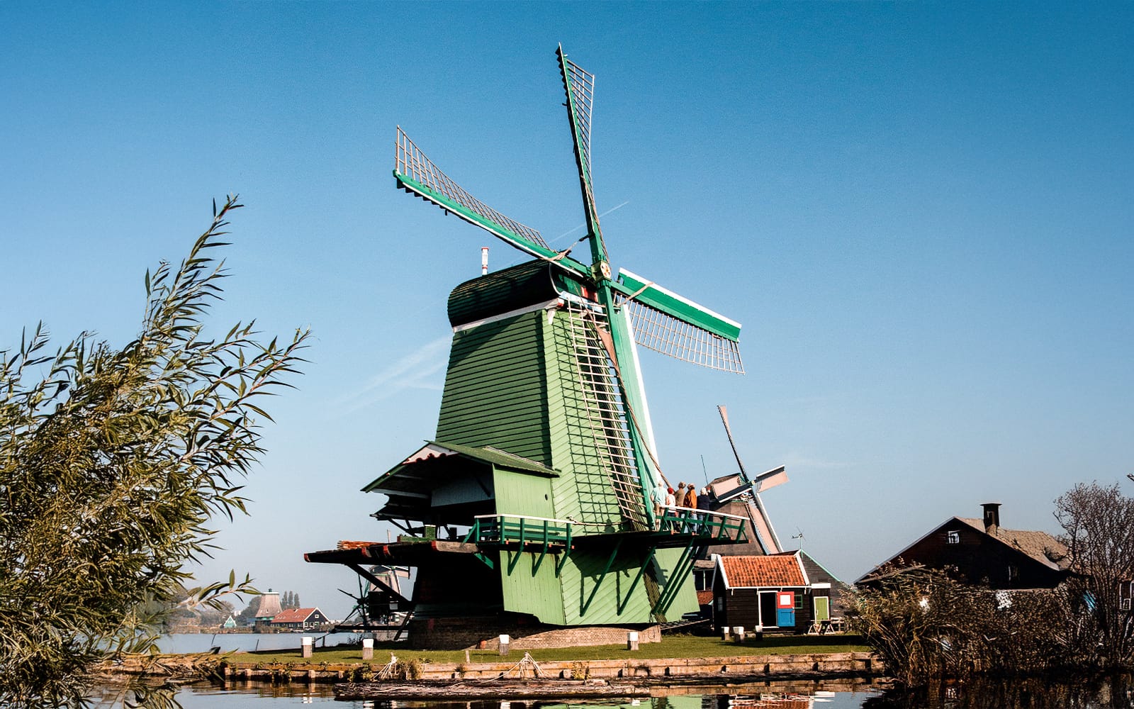 From Amsterdam: Zaanse Schans Windmills Tour in Spanish tickets in Amsterdam - Attractions | TickYourList