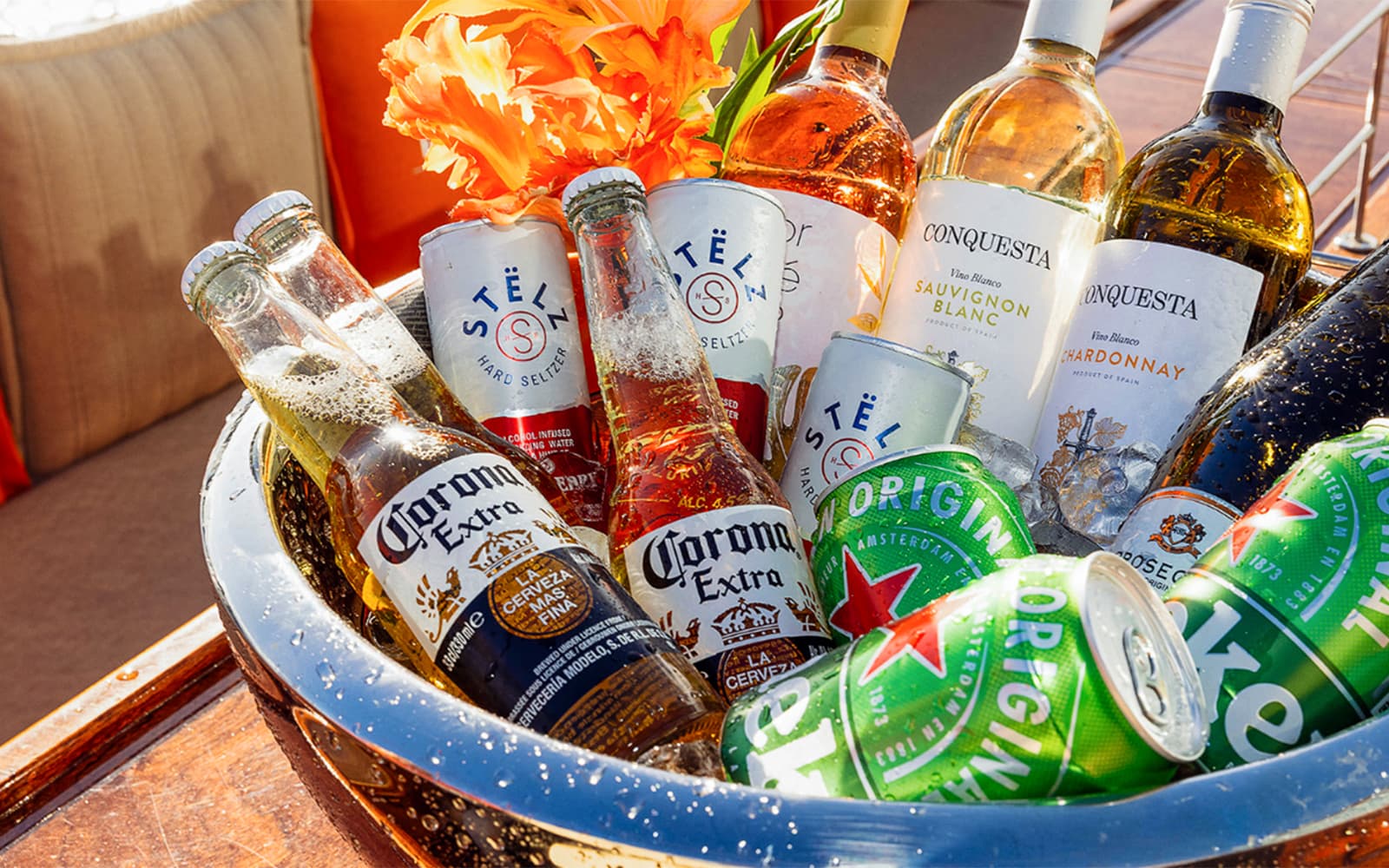 Amsterdam: King's Day Party Cruise with Open Bar & Music tickets in Amsterdam - Activities | TickYourList