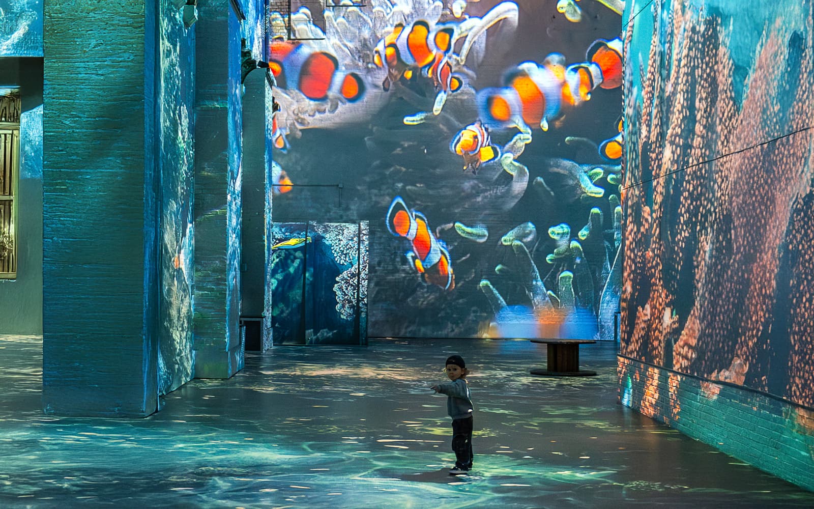 Fabrique des Lumières Tickets: The Sea Exhibition in Amsterdam - Features | TickYourList