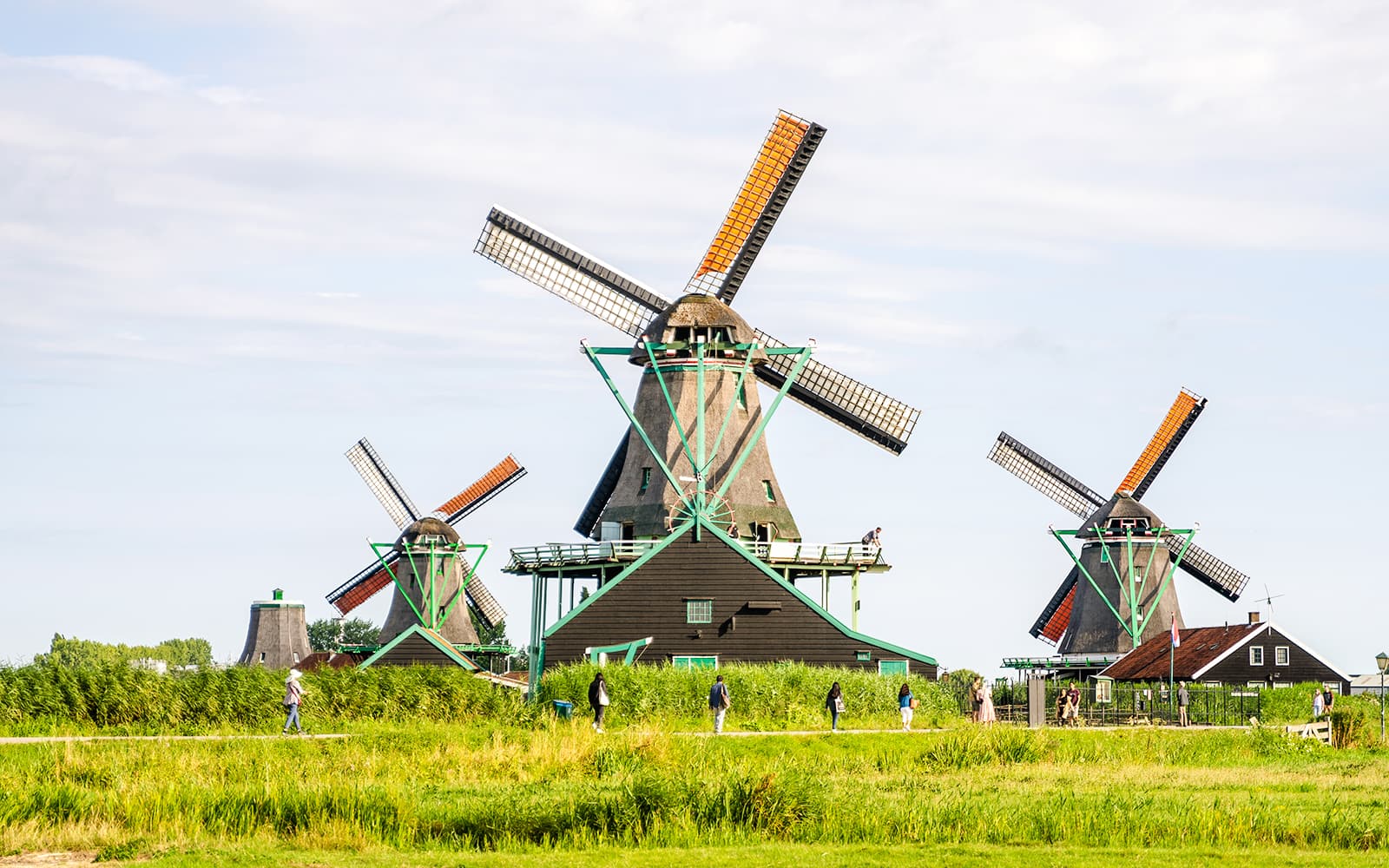 From Amsterdam: Zaanse Schans, Volendam, Edam and Marken Guided Tour