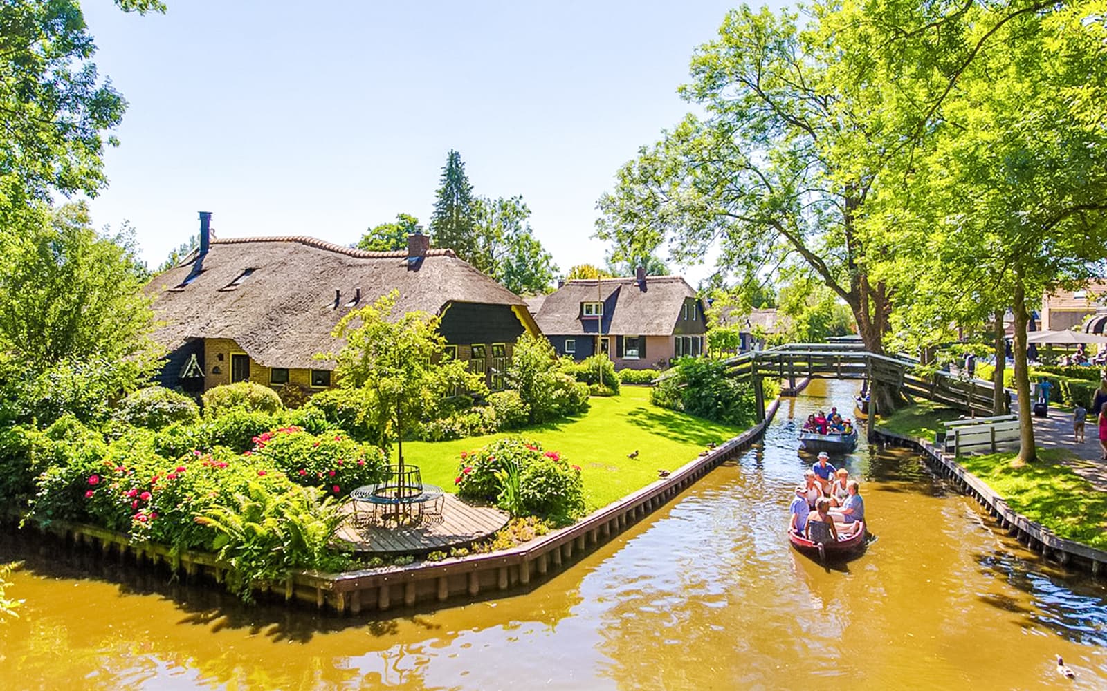 From Amsterdam: Giethoorn Day Trip with Boat Tour & Afsluitdijk Visit tickets in Amsterdam - Activities | TickYourList