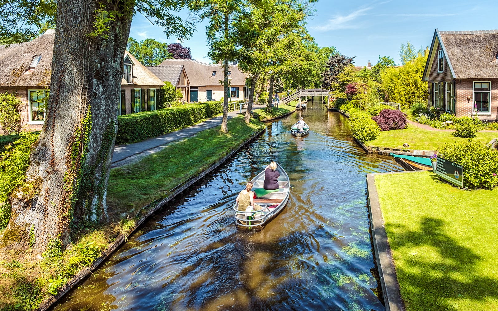 From Amsterdam: Giethoorn Small-Group Day Tour with Electric Boat Ride experience tickets in Amsterdam | TickYourList