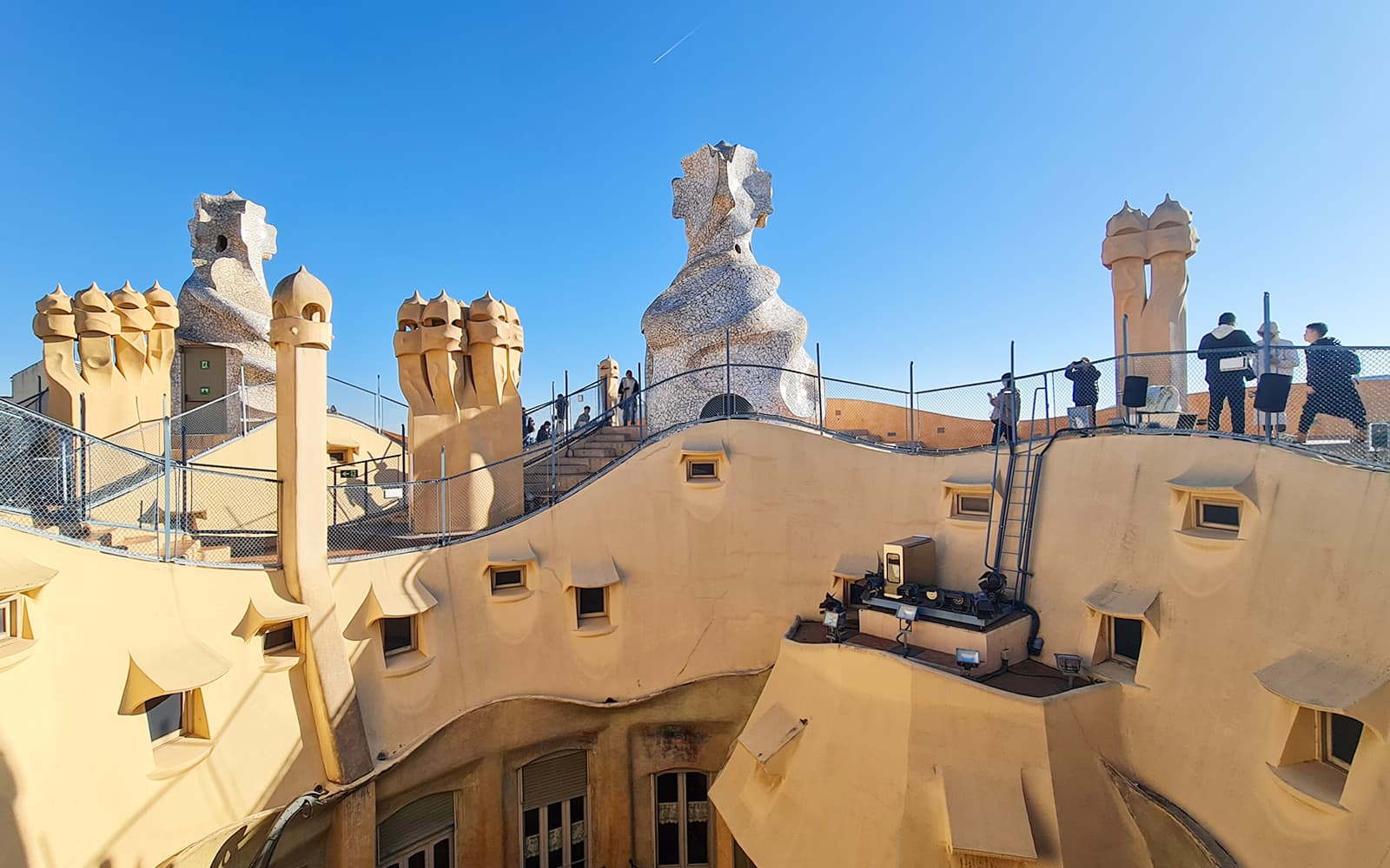 La Pedrera-Casa Milà Skip-the-Line Tickets with Audio Guide in Barcelona - Features | TickYourList