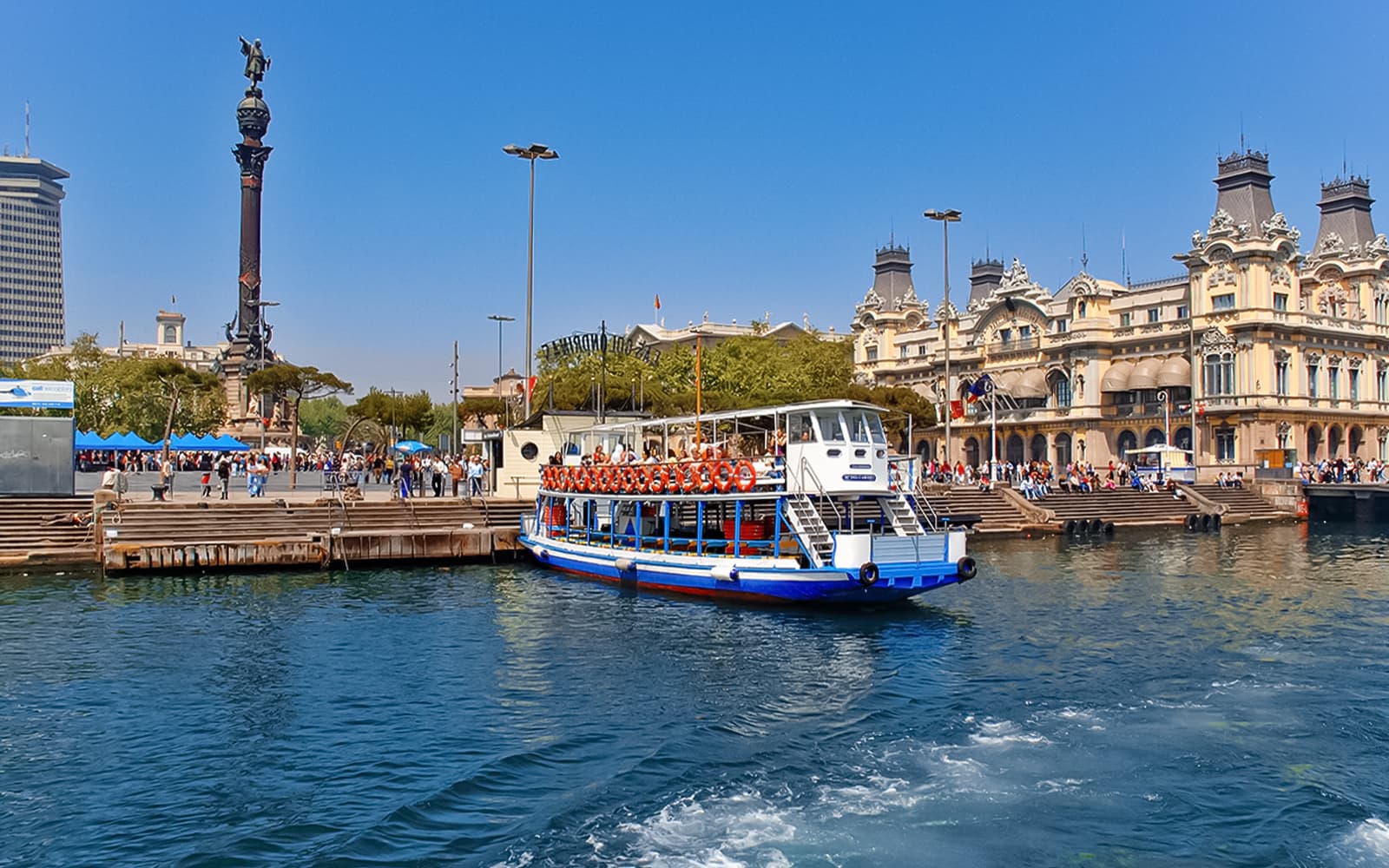 Barcelona Las Golondrinas Sightseeing Cruise tickets in Barcelona - Activities | TickYourList
