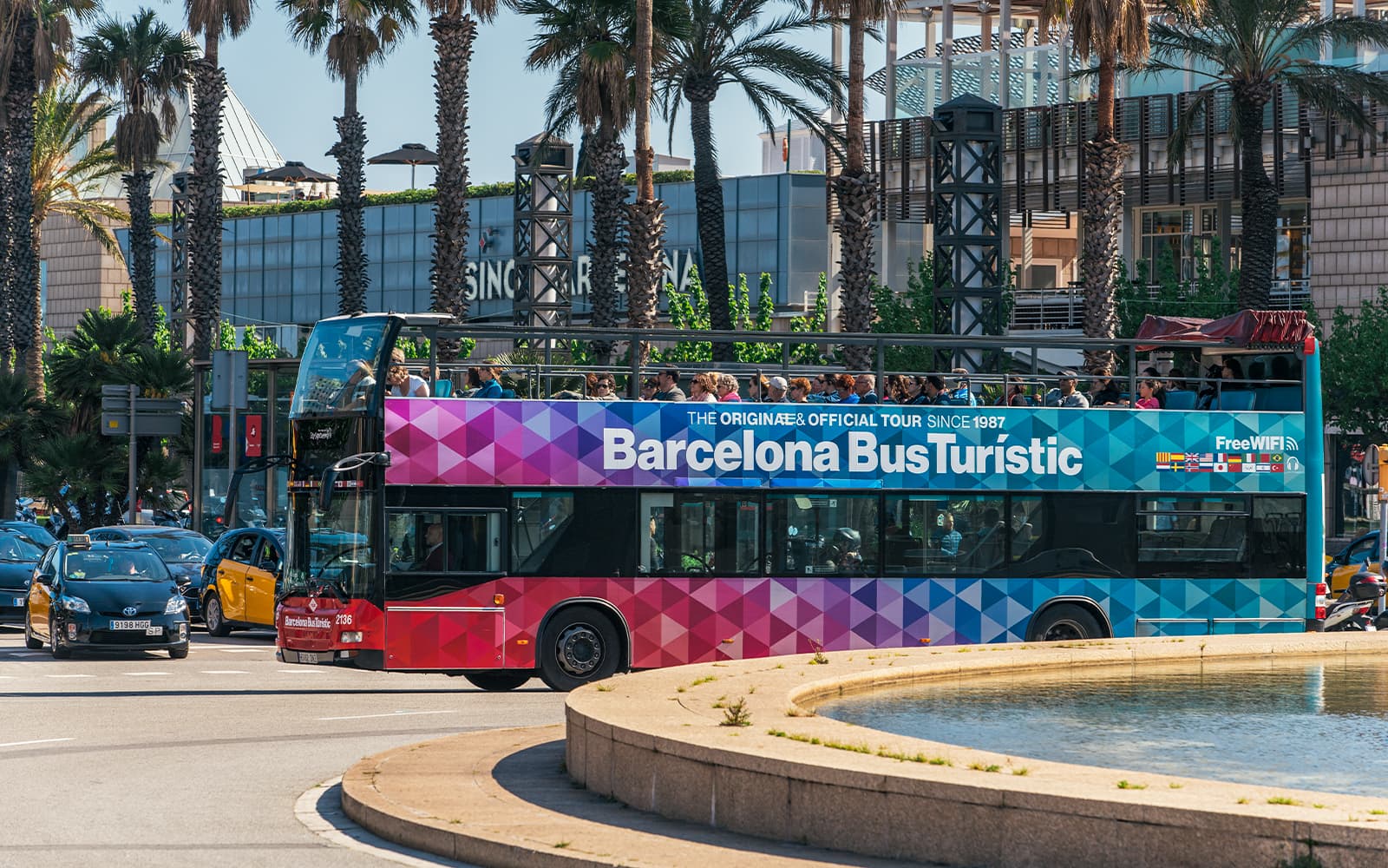 Barcelona Bus Turistic: Hop-On-Hop-Off Bus Tour tickets in Barcelona - Features | TickYourList