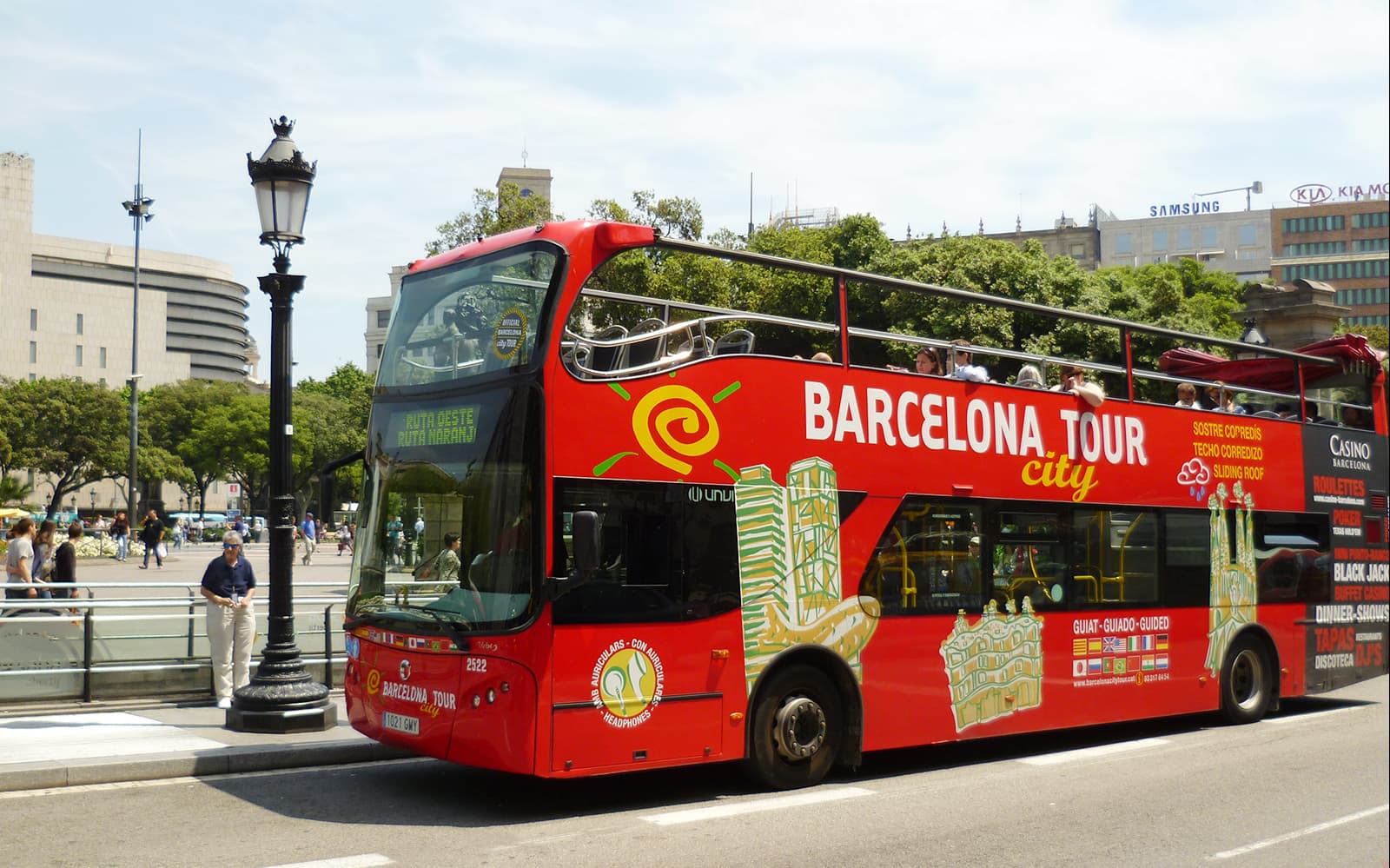 Barcelona Hop On-Hop-Off Bus Tour with Boat Tour