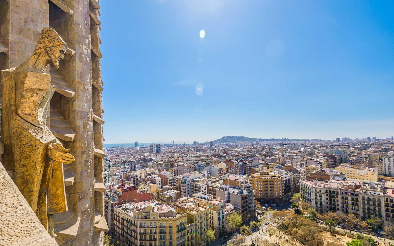 Sagrada Familia Fast-Track Guided Tour with Towers Access tickets in Barcelona - Features | TickYourList