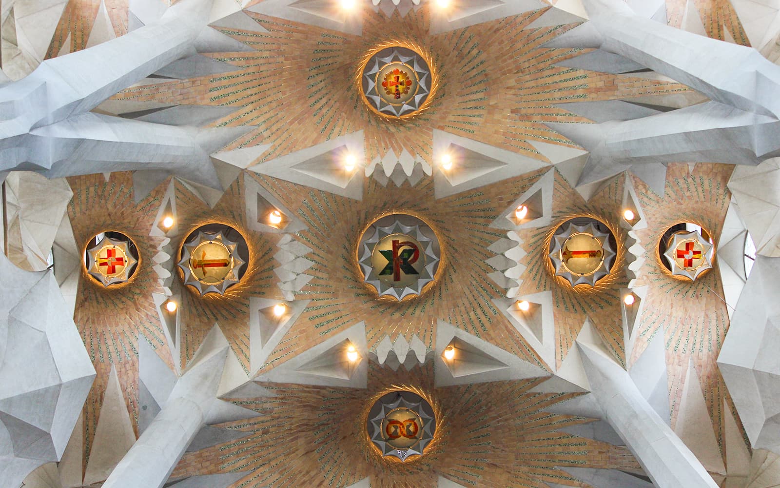 Sagrada Familia Fast-Track Guided Tour tickets in Barcelona - Features | TickYourList