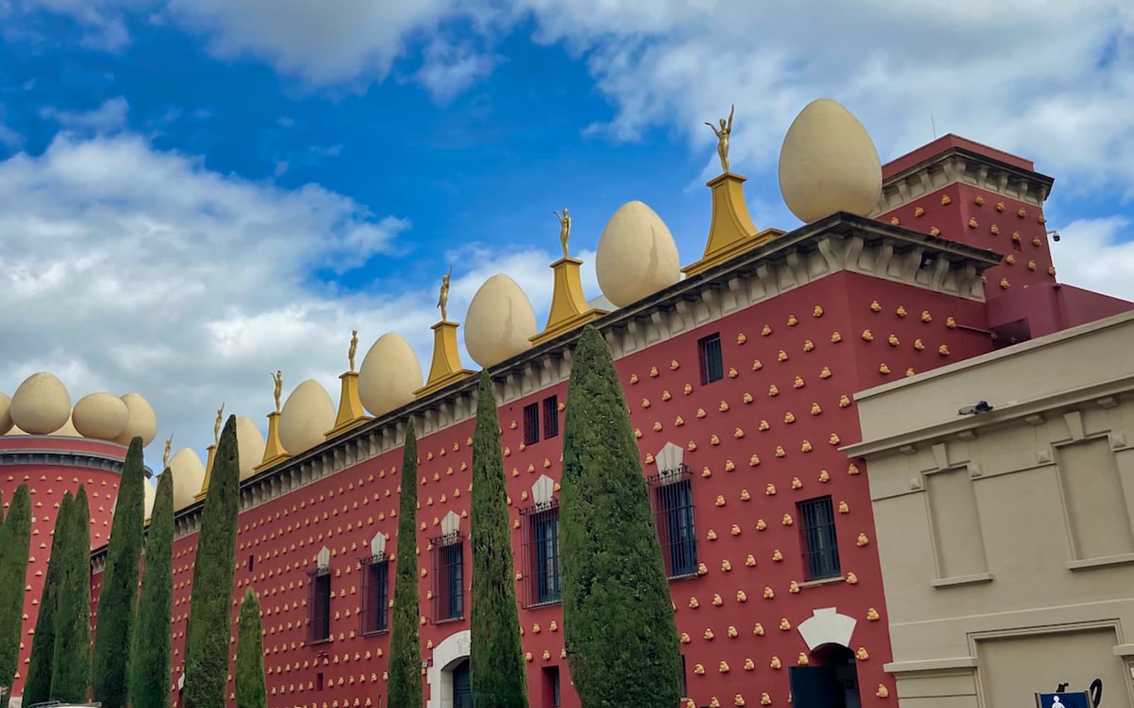 Small-Group Dali Museum Barcelona Guided Tour